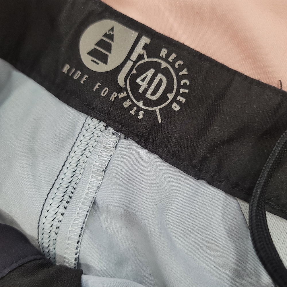Mens PICTURE board shorts Ride for the future 4 way stretch swim 32 Small - Picture 4 of 11
